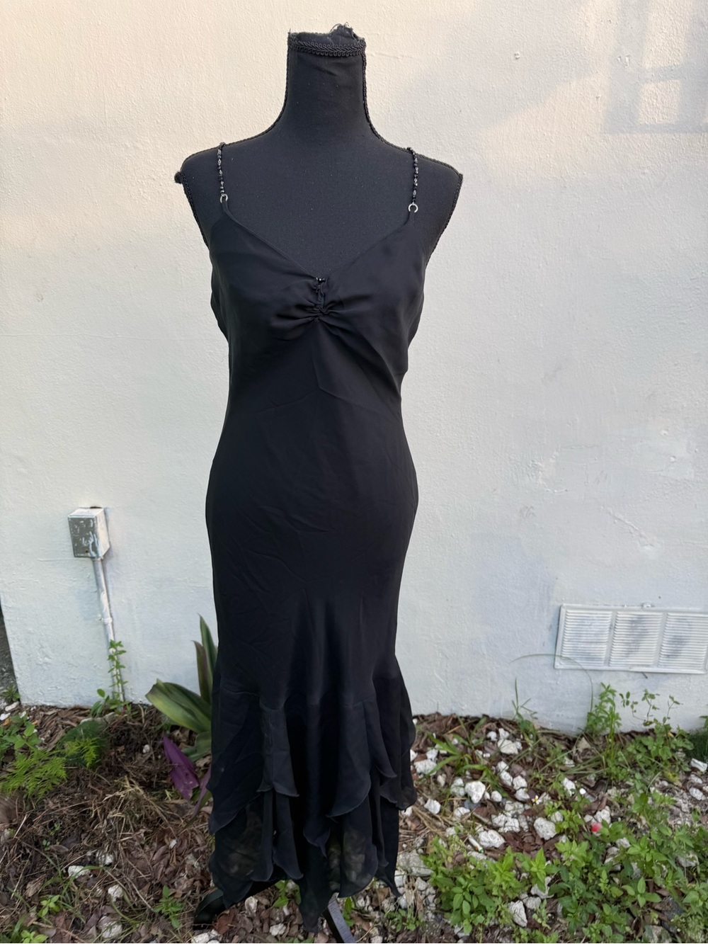 Vintage jonathan martin Black Spaghetti Strap Dress with Ruffle Hem